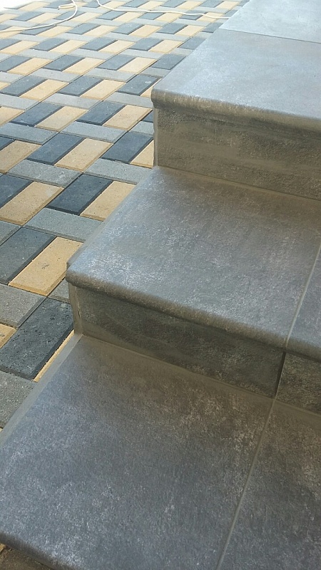 Фронтальная ступень Bremen Stufe Anthrazit, SDS